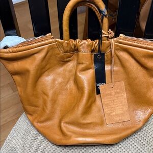 Latico Women's Caramel Leather Tote